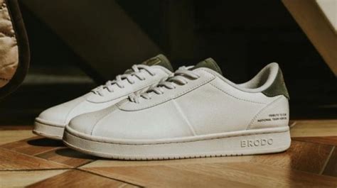 Rekomendasi Sepatu Brand Lokal Terbaik Pencinta Brand Lokal Sini