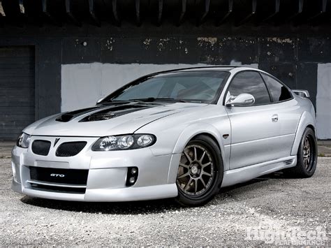 2005 Pontiac GTO - Information and photos - MOMENTcar