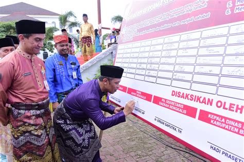 Pemkab Bengkalis Laksanakan Upacara Peringatan Hari Otda Dan Hardiknas