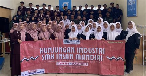 Smk Insan Mandiri Kunjungan Industri Ke Gamelab Untuk Memahami Budaya