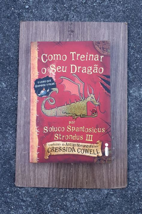 Livro Como Treinar O Seu Dragão Cressida Cowell Livro Usado