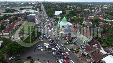 Foto Foto Macetnya Jl Urip Sumoharjo Jl Perintis Kemerdekaan Siang