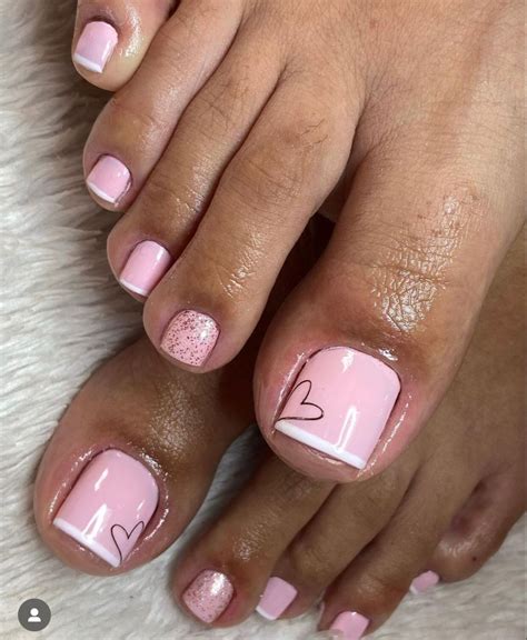 20 Stunning Toenail Art Ideas to Try Right Now Uñas de gel para