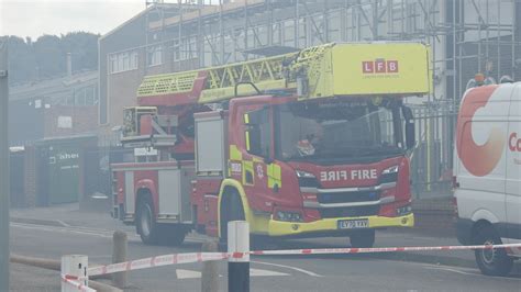 LFB Fire On Fowler Road In Ilford TL64A EY70 YXV Scania Flickr