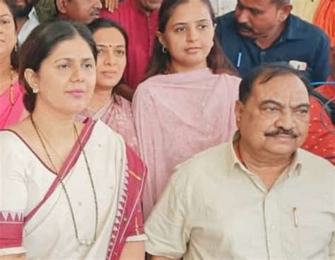 Eknath Khadse Meets Pankaja Munde Ahead Of Elections Sparks Political