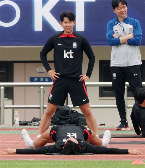 축구대표팀 ‘주장 손흥민 페루와 평가전 결장 전망