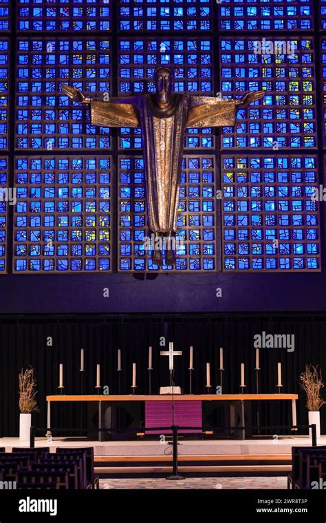 Kruzifix Und Altar Kaiser Wilhelm Gedächtniskirche Neue Kirche Von