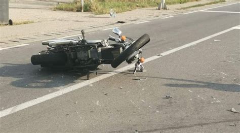 Accident Ntre O Ma In I O Motociclet Pe Strada Bun Ziua Din Cluj