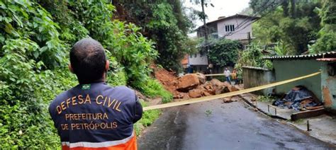 Após Tragédias Defesa Civil De Petrópolis Ganha Investimento Em