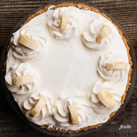 Banana Cream Pie Made With Ripe Bananas Homemade Vanilla Pudding And