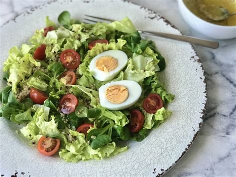 Ensalada De Quinua Huevo Y Tomate Receta Ekilu