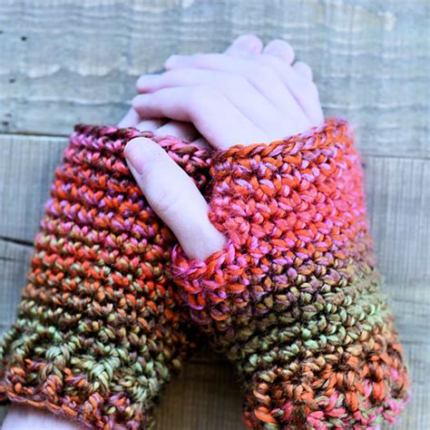 Ravelry Easy Texting Mitts Pattern By Kim Guzman