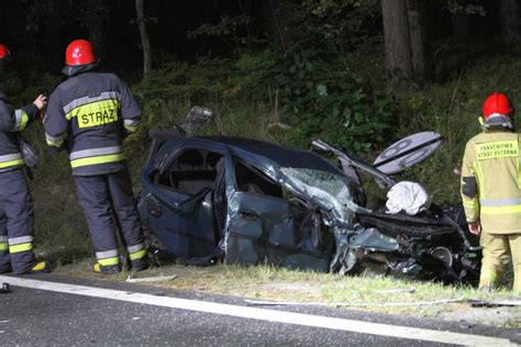 Tragedia Na Drodze Wojew Dzkiej Numer W Jamnicy Dwie Osoby Nie