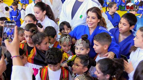 La Championne Judokate Salima Souakri Rencontre Les Jeunes Judokas De