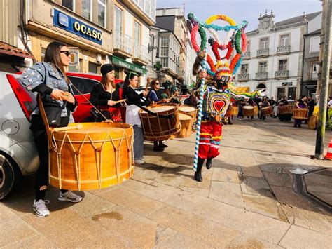 Las Mujeres Marcan El Inicio Del Entroido En Viana Do Bolo