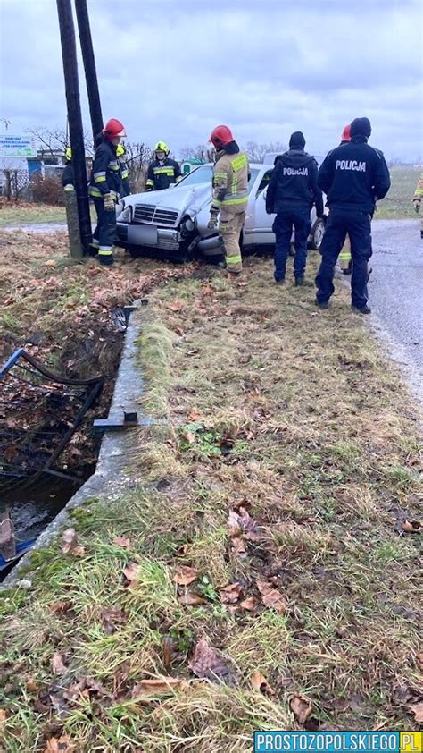 Policjanci Poszukuj Kierowcy Kt Ry Prowadzi Mercedesa Przebi