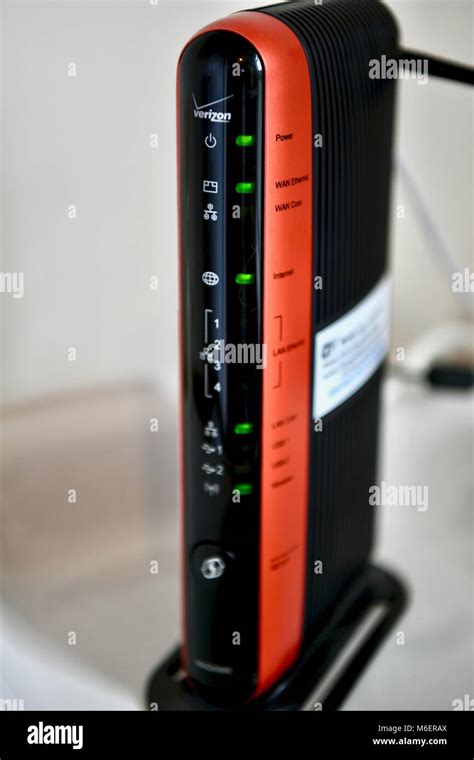 Verizon Fios modem and wireless router Stock Photo - Alamy