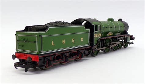 Hornby Oo Gauge Loco R2185 Lner 4 6 0 Class B17 4 Norwich City Ebay