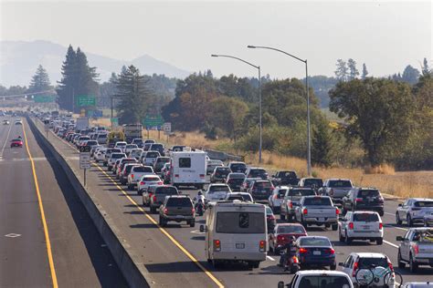 Hundreds Of Thousands Flee Raging California Wildfires Courthouse