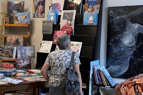 Sondrio I Clienti Salvano La Piccola Libreria Grazie Alle Tessere