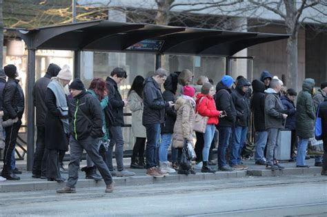 Poku Ao Da Spre I Kra U Pa Dobio Batine Haos Na Autobuskoj Stanici U