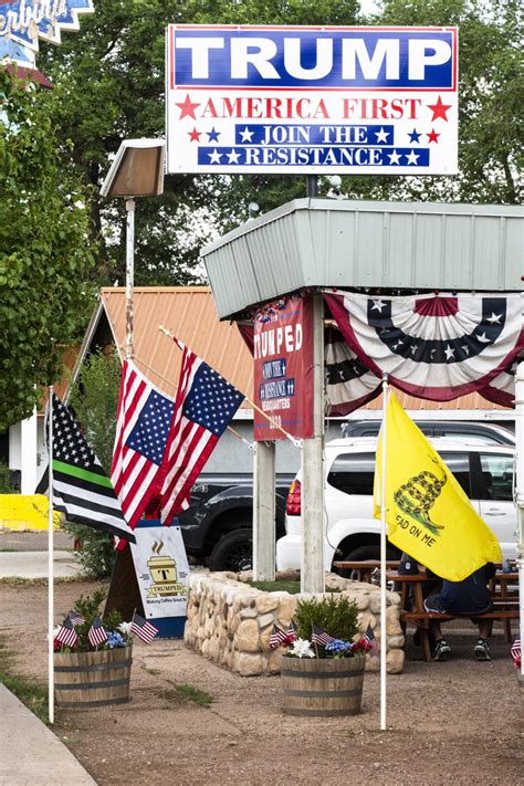 Kari Lake campaigns in front of Confederate flag, and GOP, rival Mark ...