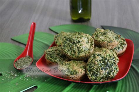 Bolinho De Espinafre Assado Cozinhando A Mada