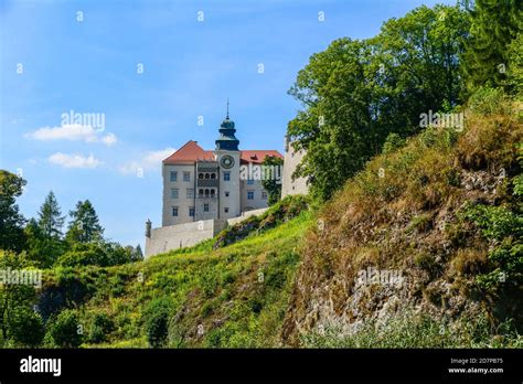 Pieskowa Skala Castle - a castle in the village of Suloszowa, Poland Stock Photo - Alamy