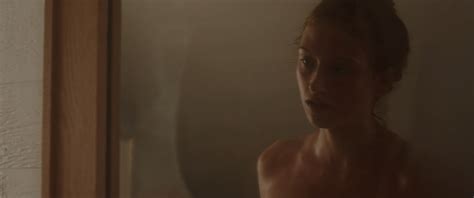 Nude Video Celebs Lilianne Skelly Nude Coeur De Slush