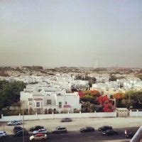 Vista Rooftop Bar, Holiday Inn Express - Lounge in الصفوح الثانية