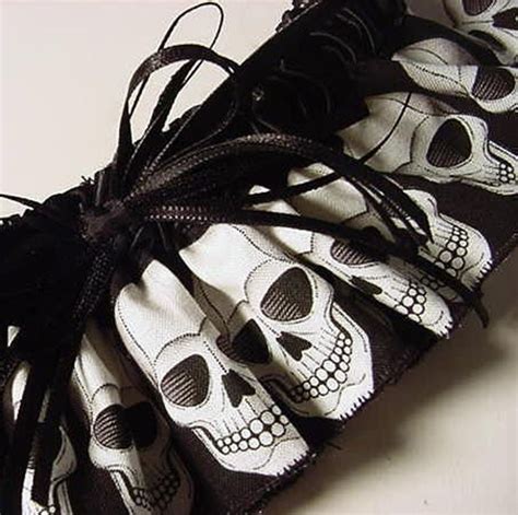 Wedding Garter Goth Skull Garter Wedding Bride Black And White Etsy