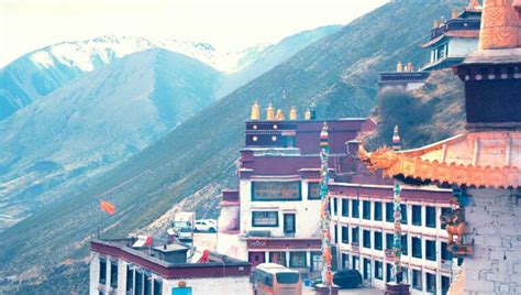 drigung til monastery sacred tibetan site adventures  tibet
