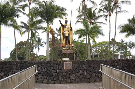 King Kamehameha Statue Hilo To