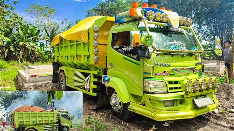 Mobil Dump Truk Truk Hino 300 Dutro Jomplang Tanah Merah Timbunan Over