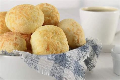 Pão de queijo é escolhido como 3º melhor café da manhã do mundo aponta