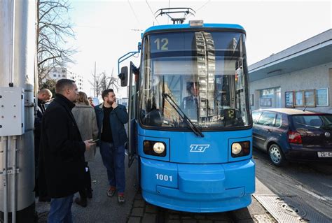 Novi Zagreba Ki Tramvaj Iz Njema Ke Se Ve Drugi Dan Vo Nje Pokvario