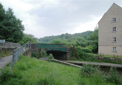 Chain Bridge The Calder And Hebble Habiloid Cc By Sa