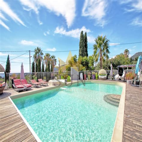 Vente CARQUEIRANNE LUXUEUSE VILLA VUE MER Sun Immobilier