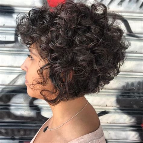 65 Different Versions Of Curly Bob Hairstyle Artofit