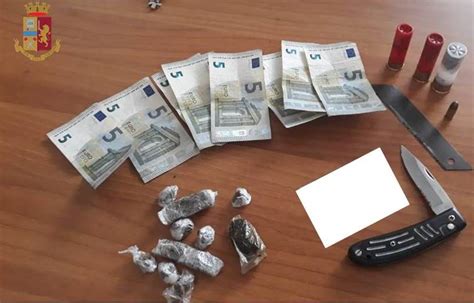 Taranto Beccato Con La Droga Nel Borsello Arrestato Pugliapress