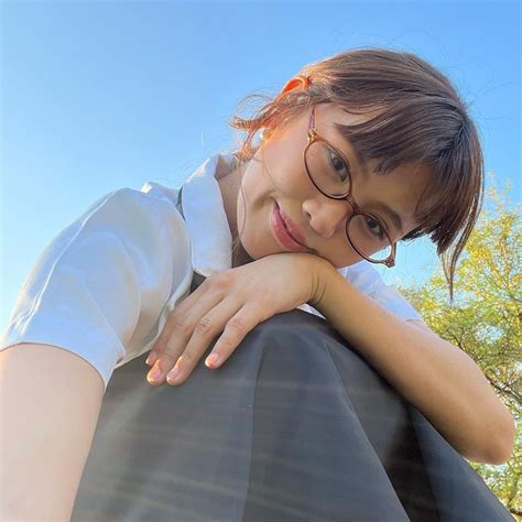 ᡣ𐭩 Pretty brunette Pretty smile Tiktok style