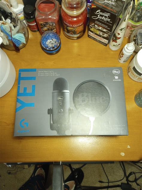 Logitech Blue Yeti Game Streaming Microphone Kit 988 000521 97855180902 Ebay