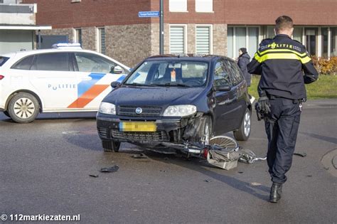 Botsing Tussen Fietser En Automobilist Op De Bergse Gentiaanstraat