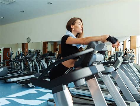 Treadmill Benefits: 10 Physical, Fitness & Mental Advantages