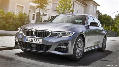 BMW 330e Plug-in Hybrid | 2020MY | Front Three-Quarter