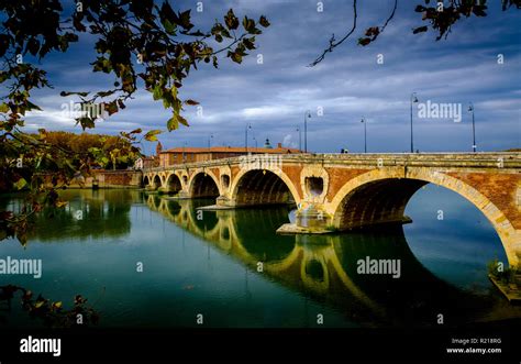 La Garonne River Hi Res Stock Photography And Images Alamy