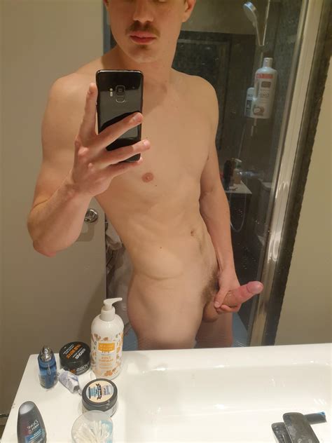 Make Me Cum Before Bed Scrolller