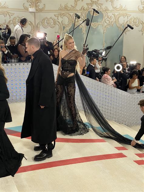 Ali Bauman On Twitter Gigi Hadid At The Met Gala Cbsnewyork