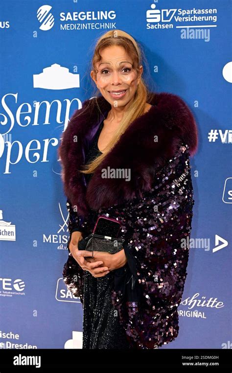 angela ermakova beim  semperopernball   der semper oper