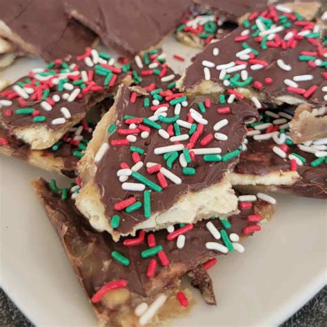 4 Ingredient Christmas Crack Recipe Saltine Toffee